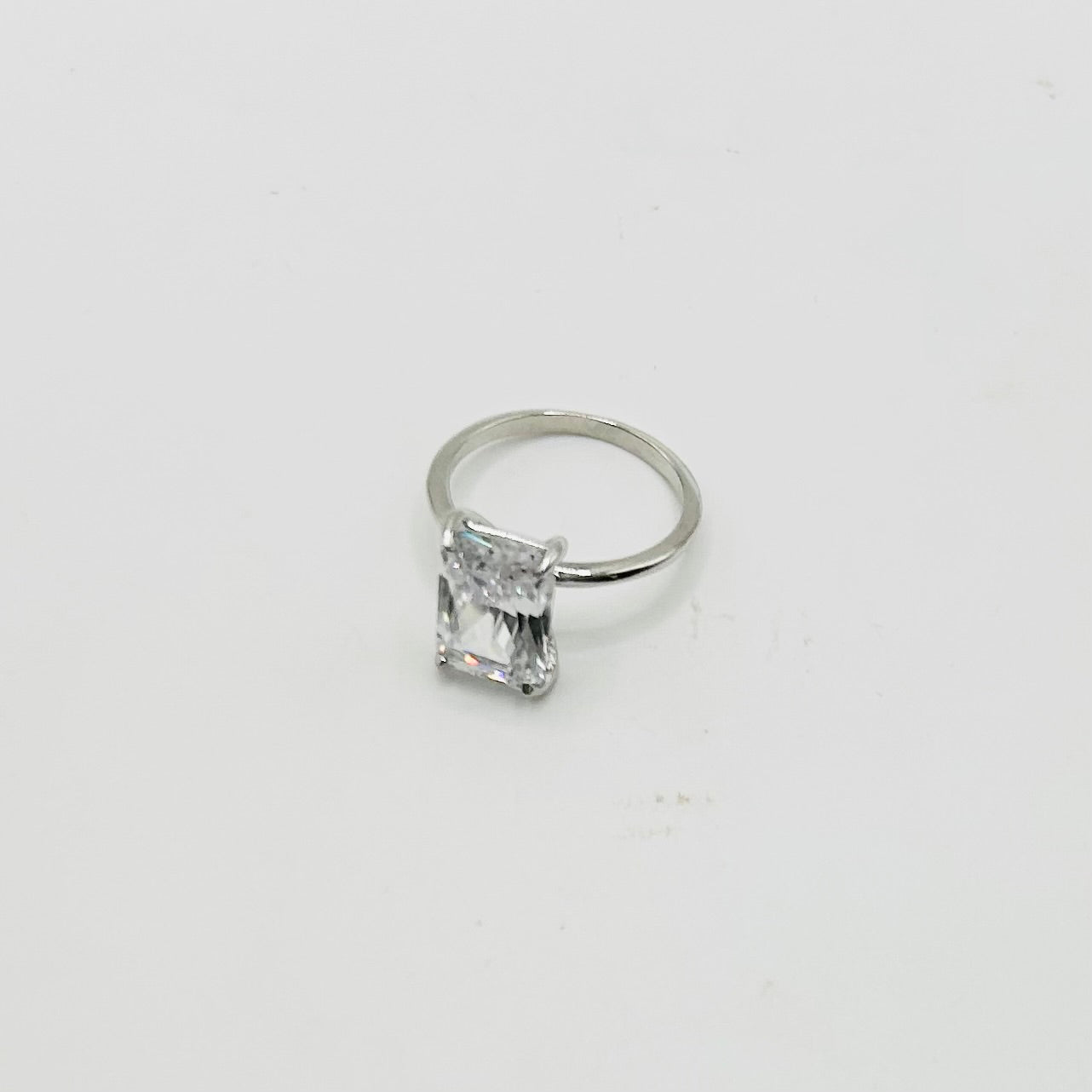 Anillo Capri