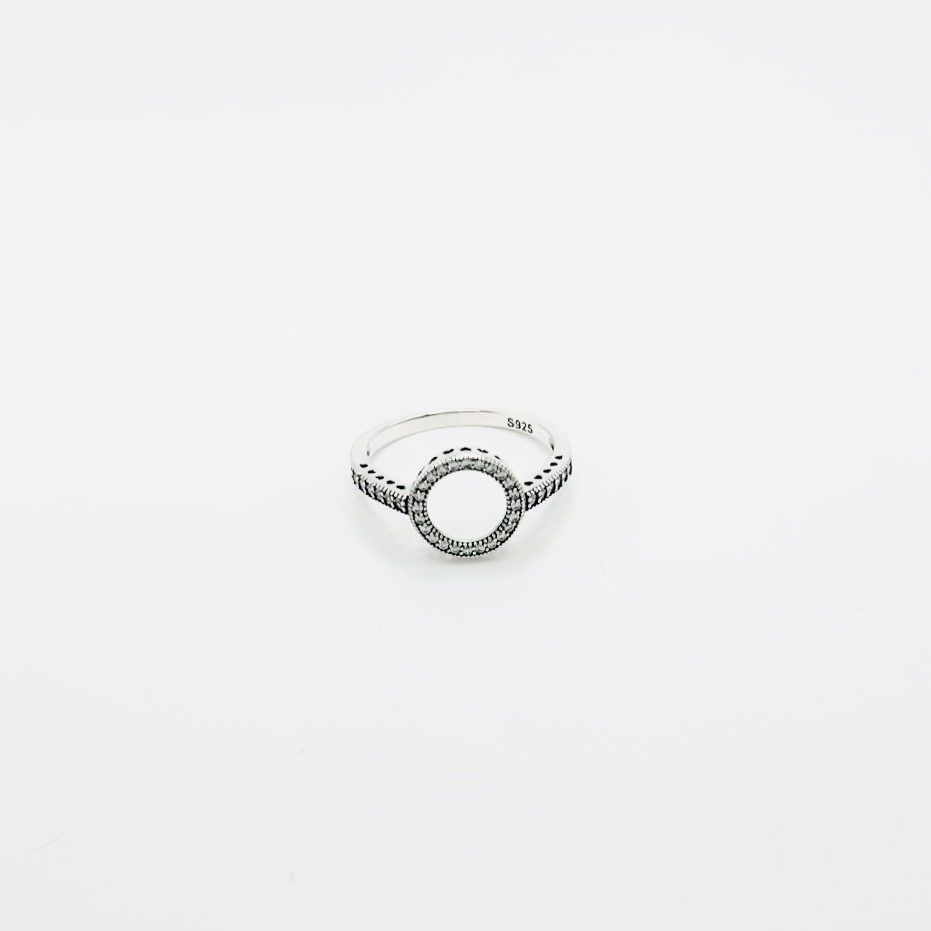 Anillo Greta