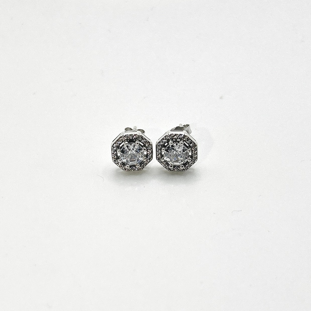 Aretes Octavia