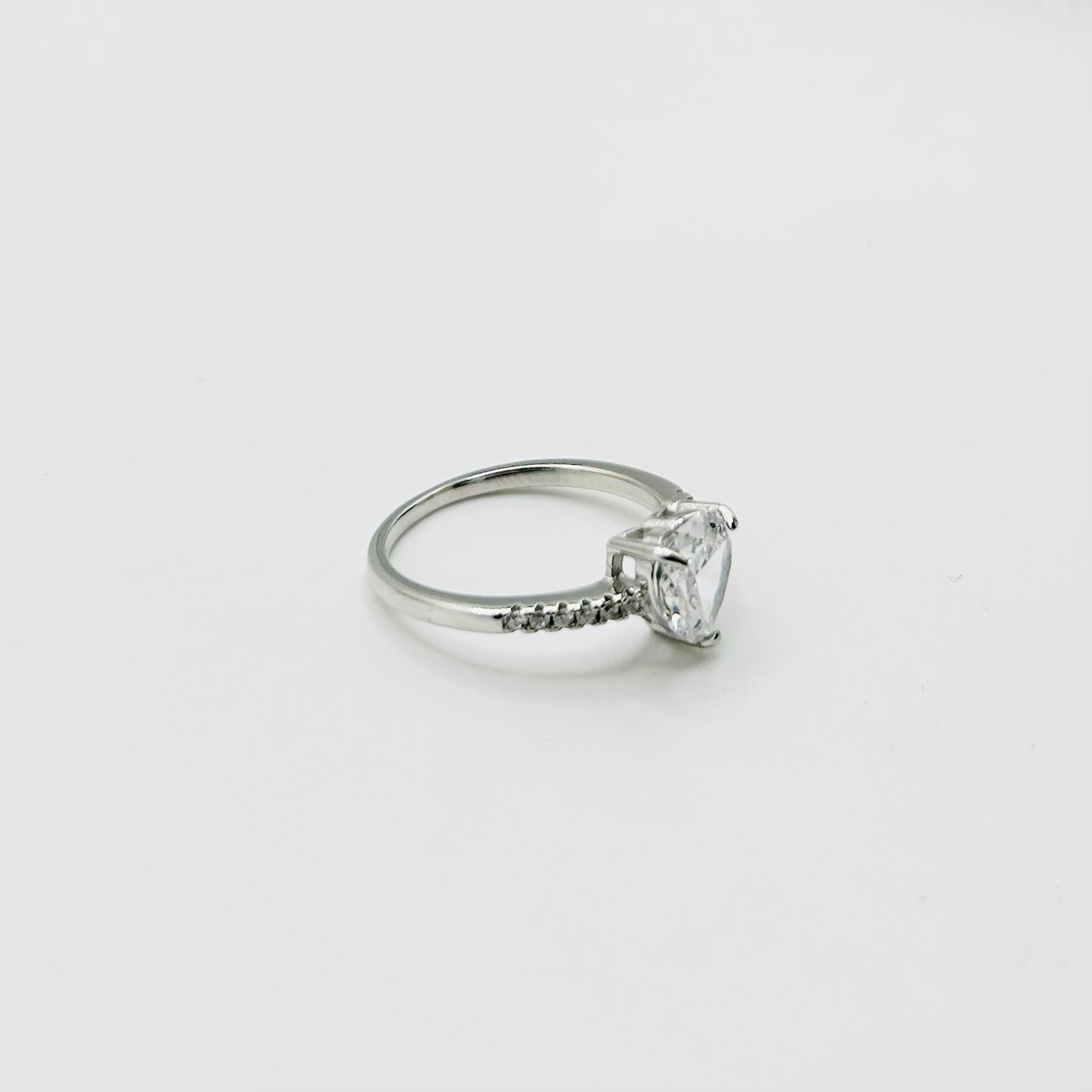 Anillo Zoe