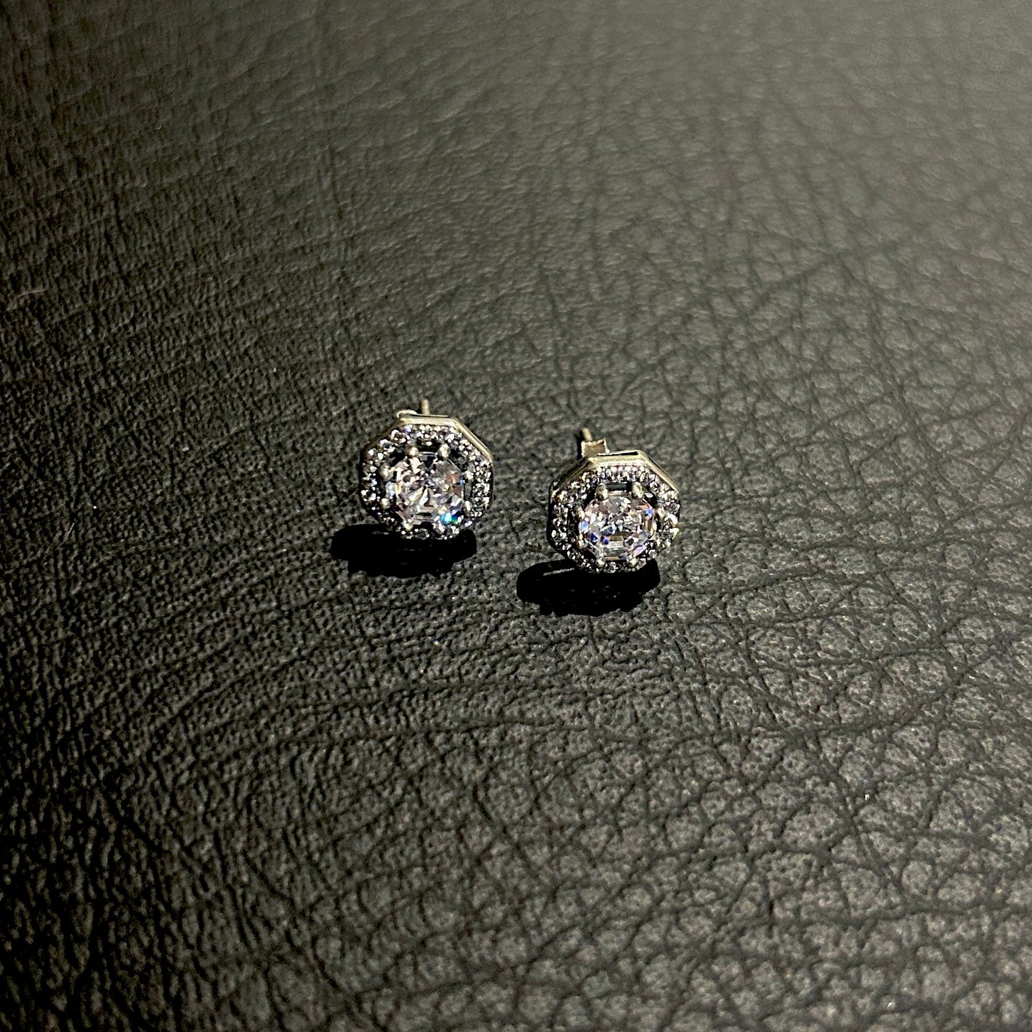 Aretes Octavia