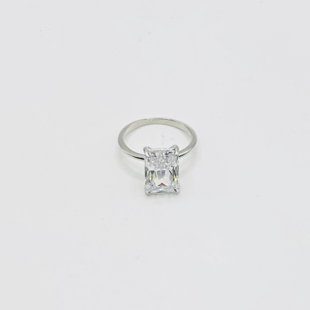 Anillo Capri
