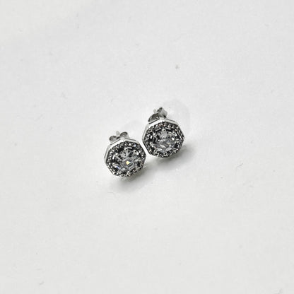Aretes Octavia