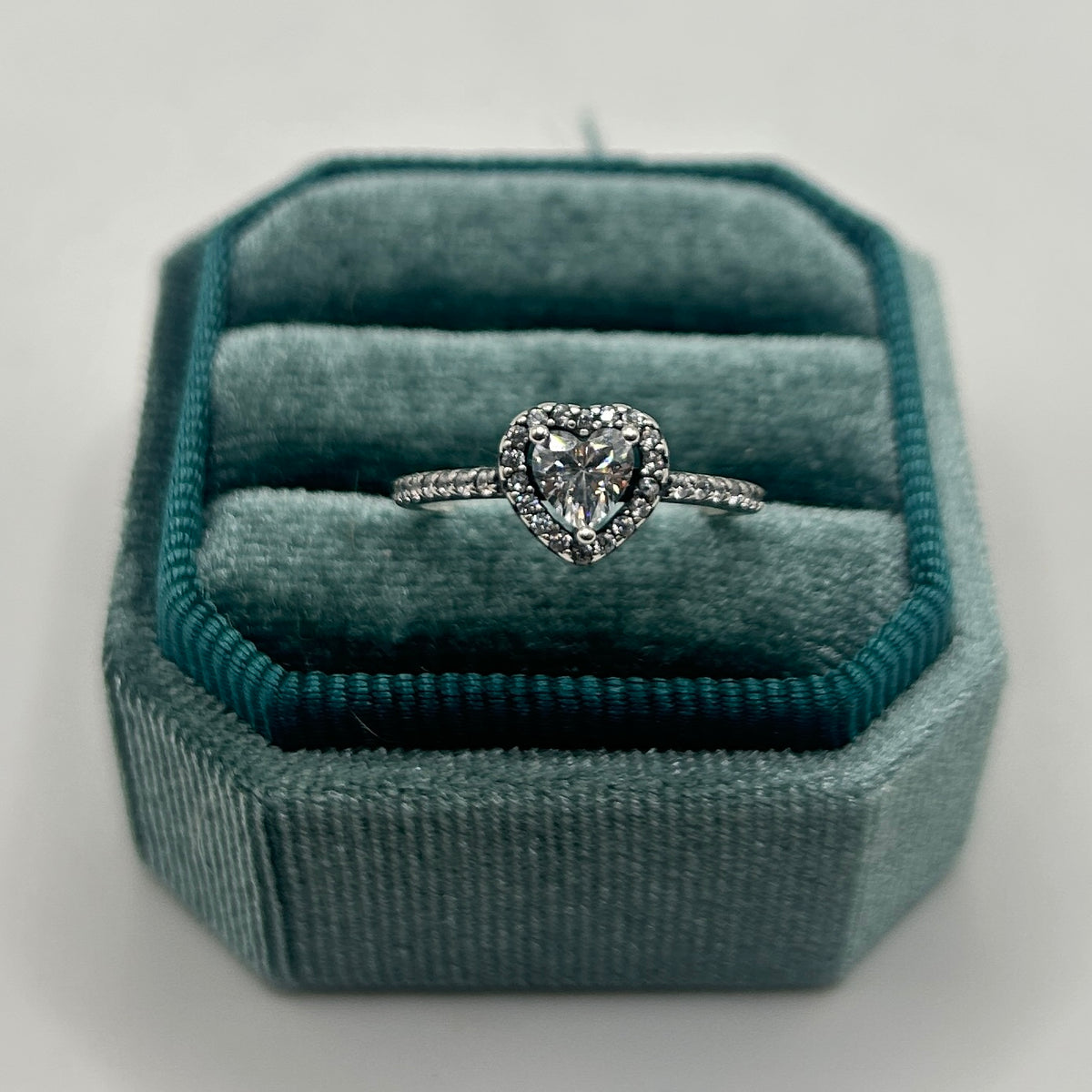 Anillo Zoe