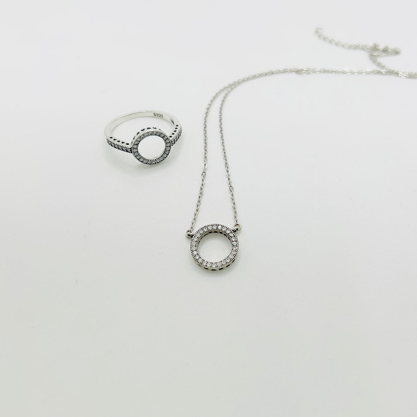 Anillo Greta